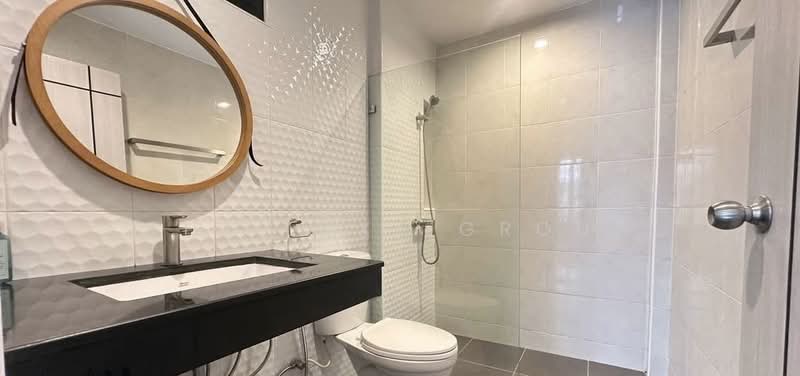 Loft-Style Townhome in Ekkamai, Bangkok, Khlong Toei, Khlong Toei, Bangkok, 3 Bedrooms, 220 sqm, Townhouse For Rent, by The Luxe Group, 500190039 - DDproperty.com