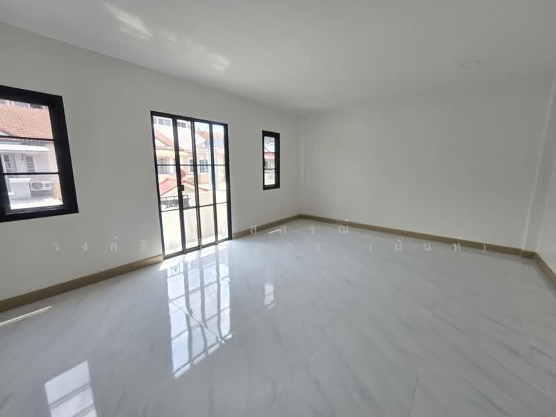 K.C. Ramintra 8, Bangkok, Hathairat Road, Sam Wa Tawan Tok, Khlong Sam Wa, Bangkok, 4 Bedrooms, 96 sqm, Townhouse For Sale, by นภัสศรณ์ วงศ์สินไทยกร (นันท์), 500190053 - DDproperty.com