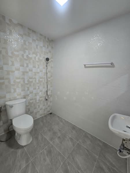 K.C. Ramintra 8, Bangkok, Hathairat Road, Sam Wa Tawan Tok, Khlong Sam Wa, Bangkok, 4 Bedrooms, 96 sqm, Townhouse For Sale, by นภัสศรณ์ วงศ์สินไทยกร (นันท์), 500190053 - DDproperty.com