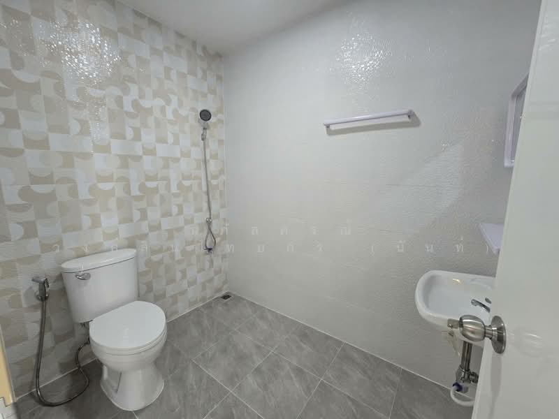 K.C. Ramintra 8, Bangkok, Hathairat Road, Sam Wa Tawan Tok, Khlong Sam Wa, Bangkok, 4 Bedrooms, 96 sqm, Townhouse For Sale, by นภัสศรณ์ วงศ์สินไทยกร (นันท์), 500190053 - DDproperty.com