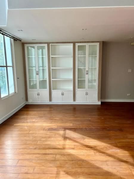 Baan Klang Krung Thonglor, Bangkok, 55 Soi Sukhumvit 55, Khlong Tan Nua, Watthana, Bangkok, 4 Bedrooms, 380 sqm, Townhouse For Sale, by Nopatorn Prem-udom, 500190054 - DDproperty.com