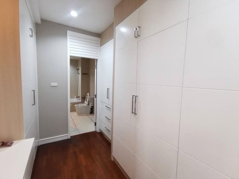 Baan Klang Krung Thonglor, Bangkok, 55 Soi Sukhumvit 55, Khlong Tan Nua, Watthana, Bangkok, 4 Bedrooms, 380 sqm, Townhouse For Sale, by Nopatorn Prem-udom, 500190054 - DDproperty.com