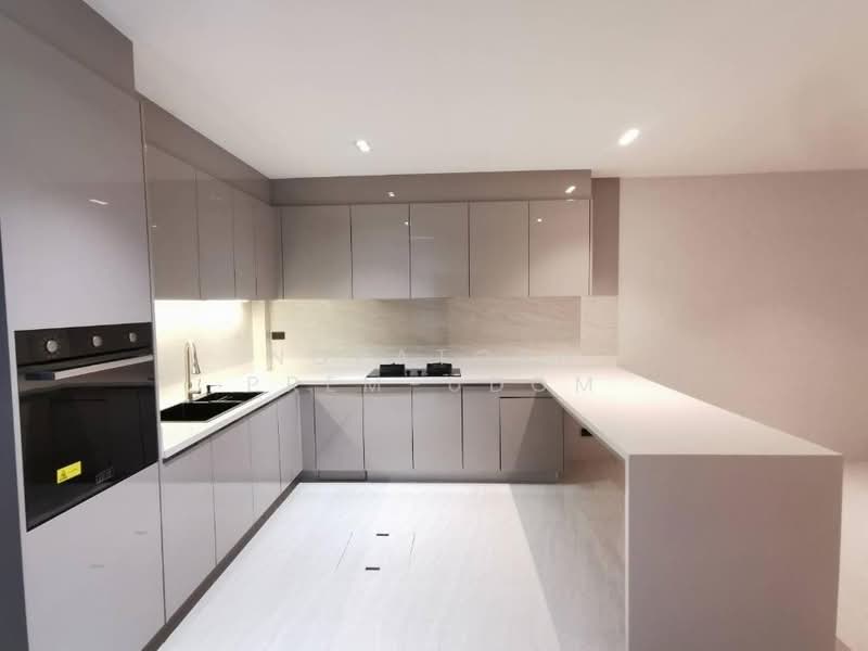 Baan Klang Krung Thonglor, Bangkok, 55 Soi Sukhumvit 55, Khlong Tan Nua, Watthana, Bangkok, 4 Bedrooms, 380 sqm, Townhouse For Sale, by Nopatorn Prem-udom, 500190054 - DDproperty.com