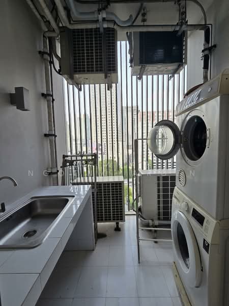 Domus 16, Bangkok, 19 Soi Sukhumvit 16, Khlong Toei, Khlong Toei, Bangkok, 2 Bedrooms, 104 sqm, Condo For Rent, by Emmika Ngoencharoen, 500190062 - DDproperty.com