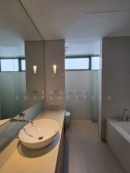 Domus 16, Bangkok, 19 Soi Sukhumvit 16, Khlong Toei, Khlong Toei, Bangkok, 2 Bedrooms, 104 sqm, Condo For Rent, by Emmika Ngoencharoen, 500190062 - DDproperty.com