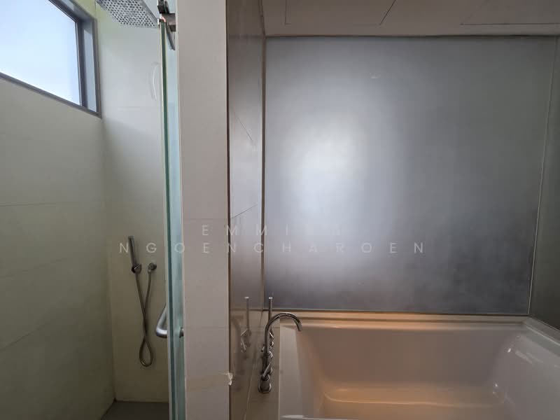 Domus 16, Bangkok, 19 Soi Sukhumvit 16, Khlong Toei, Khlong Toei, Bangkok, 2 Bedrooms, 104 sqm, Condo For Rent, by Emmika Ngoencharoen, 500190062 - DDproperty.com