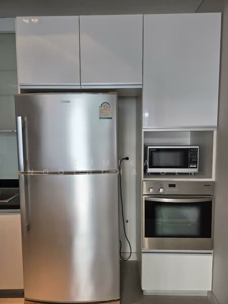 Domus 16, Bangkok, 19 Soi Sukhumvit 16, Khlong Toei, Khlong Toei, Bangkok, 2 Bedrooms, 104 sqm, Condo For Rent, by Emmika Ngoencharoen, 500190062 - DDproperty.com