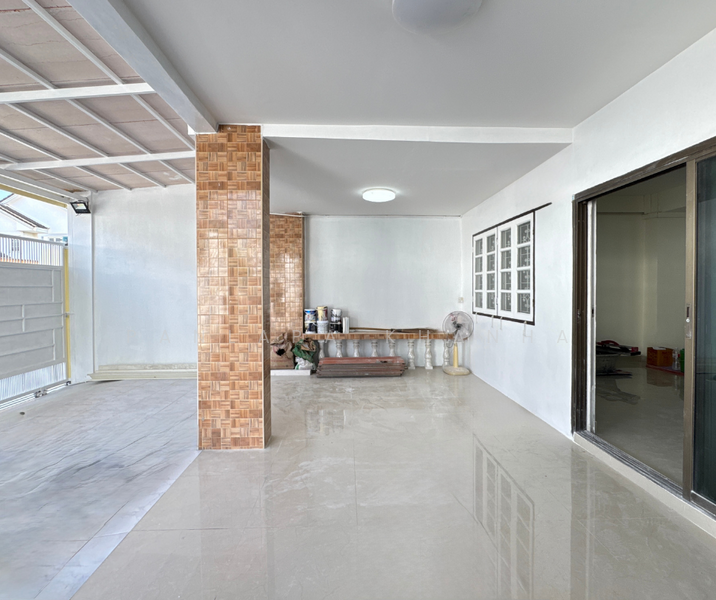 ไทรม้า, Nonthaburi, รัตนาธิเบศร์, Sai Ma, Muang Nonthaburi, Nonthaburi, 6 Bedrooms, 300 sqm, Semi-Detached House (Twin House) For Sale, by Panlapa Khanha, 500190101 - DDproperty.com