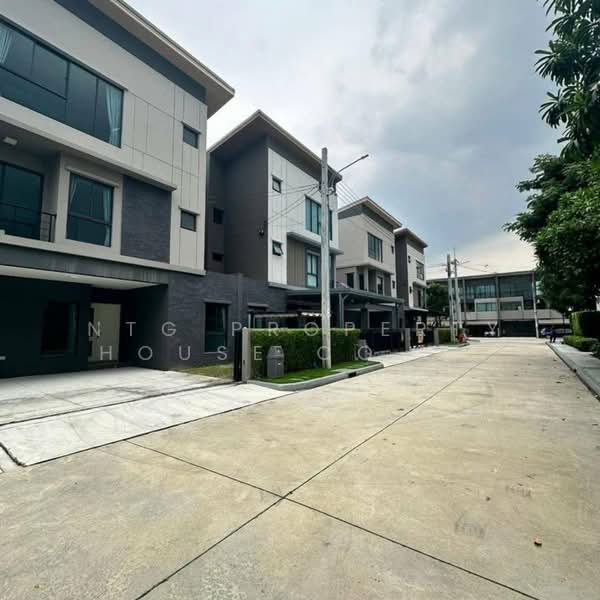 Baan Klang Muang Ramintra 83 Station, Bangkok, 16 Kanchanaphisek Road, Ram Inthra, Khan Na Yao, Bangkok, 4 Bedrooms, 218 sqm, Townhouse For Rent, by NTG Property House Co.,Ltd., 500190115 - DDproperty.com