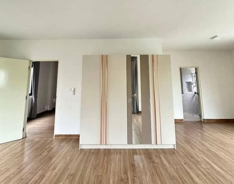 Baan Klang Muang Ramintra 83 Station, Bangkok, 16 Kanchanaphisek Road, Ram Inthra, Khan Na Yao, Bangkok, 4 Bedrooms, 218 sqm, Townhouse For Rent, by NTG Property House Co.,Ltd., 500190115 - DDproperty.com