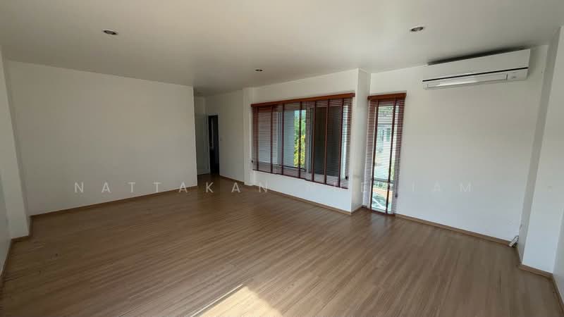 The Tara Ramintra, Bangkok, Soi Phraya Suren 35, Bang Chun, Khlong Sam Wa, Bangkok, 3 Bedrooms, 185 sqm, Single Detached House For Sale, by Nattakan nueaiam, 500190135 - DDproperty.com