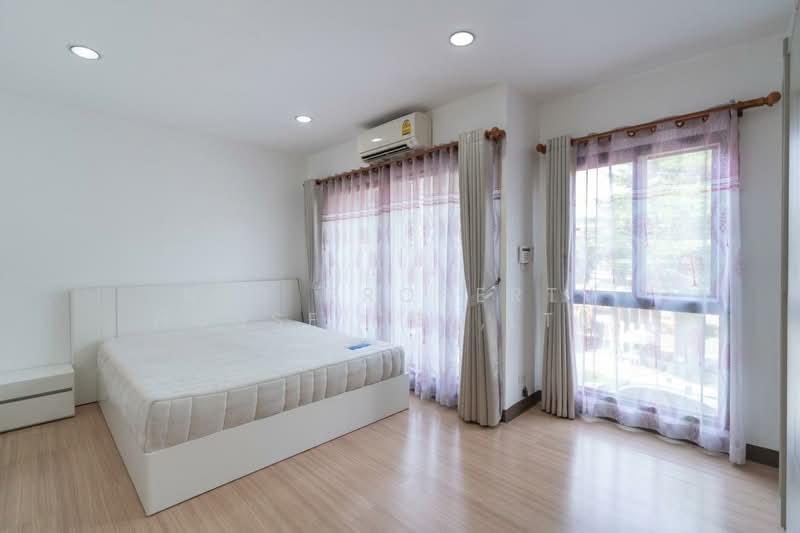 Baan Klang Muang Rama 9-Ramkhmahaeng, Bangkok, Soi Ramkhamhaeng 39, Phlapphla, Wang Thonglang, Bangkok, 3 Bedrooms, 149 sqm, Townhouse For Rent, by NTG Property House Co.,Ltd., 500190141 - DDproperty.com