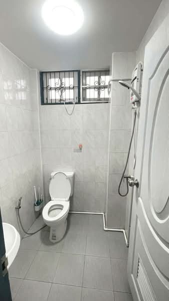 NG269 ให้เช่าบ้านเดี่ยว 2 ชั้น เหม่งจ๋าย ใกล้เรียบด่วน รีโนเวทใหม่ พร้อมอยู่ เลี้ยงสัตว์ได้, Bangkok, เหม่งจ๋าย, Wang Thonglang, Wang Thonglang, Bangkok, 3 Bedrooms, 200 sqm, Single Detached House For Rent, by NTG Property House Co.,Ltd., 500190150 - DDproperty.com