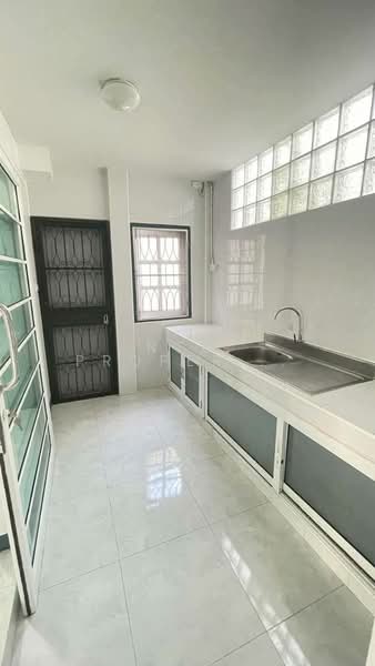 NG269 ให้เช่าบ้านเดี่ยว 2 ชั้น เหม่งจ๋าย ใกล้เรียบด่วน รีโนเวทใหม่ พร้อมอยู่ เลี้ยงสัตว์ได้, กรุงเทพ, เหม่งจ๋าย, วังทองหลาง, วังทองหลาง, กรุงเทพ, 200 ตร.ม., บ้านเดี่ยว ให้เช่า, โดย NTG Property House Co.,Ltd., 500190150 - DDproperty.com