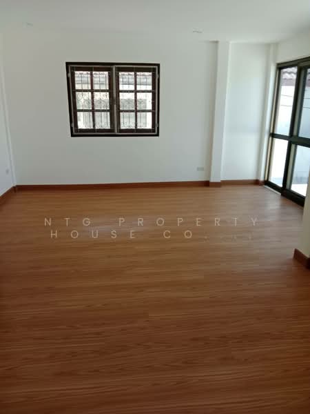 NG270 ให้เช่าบ้านเดี่ยว เหม่งจ๋าย รีโนเวทใหม่ บ้านเปล่าไม่มีเฟอร์ เลี้ยงสัตว์ได้ พร้อมอยู่, กรุงเทพ, ห้วยขวาง, วังทองหลาง, วังทองหลาง, กรุงเทพ, 200 ตร.ม., บ้านเดี่ยว ให้เช่า, โดย NTG Property House Co.,Ltd., 500190155 - DDproperty.com