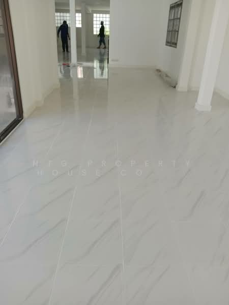 NG270 ให้เช่าบ้านเดี่ยว เหม่งจ๋าย รีโนเวทใหม่ บ้านเปล่าไม่มีเฟอร์ เลี้ยงสัตว์ได้ พร้อมอยู่, Bangkok, ห้วยขวาง, Wang Thonglang, Wang Thonglang, Bangkok, 3 Bedrooms, 200 sqm, Single Detached House For Rent, by NTG Property House Co.,Ltd., 500190155 - DDproperty.com