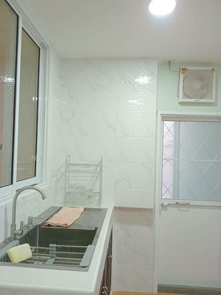 NG271 ให้เช่าบ้านเดี่ยว 2 ชั้น เฟอร์ครบ พร้อมอยู่ ห้วยขวาง เหม่งจ๋าย, Bangkok, เหม่งจ๋าย, Wang Thonglang, Wang Thonglang, Bangkok, 3 Bedrooms, 200 sqm, Single Detached House For Rent, by NTG Property House Co.,Ltd., 500190175 - DDproperty.com