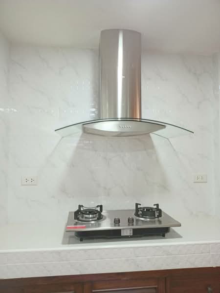 ให้เช่า - NG271 ให้เช่าบ้านเดี่ยว 2 ชั้น เฟอร์ครบ พร้อมอยู่ ห้วยขวาง เหม่งจ๋าย, กรุงเทพ