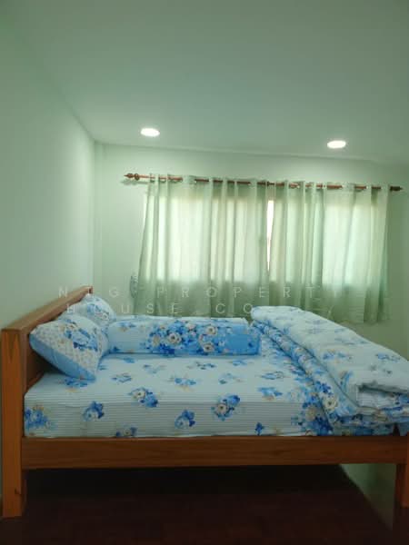 NG271 ให้เช่าบ้านเดี่ยว 2 ชั้น เฟอร์ครบ พร้อมอยู่ ห้วยขวาง เหม่งจ๋าย, Bangkok, เหม่งจ๋าย, Wang Thonglang, Wang Thonglang, Bangkok, 3 Bedrooms, 200 sqm, Single Detached House For Rent, by NTG Property House Co.,Ltd., 500190175 - DDproperty.com