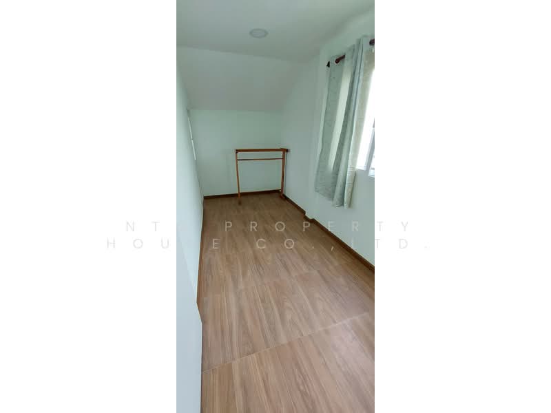 ให้เช่า - NG271 ให้เช่าบ้านเดี่ยว 2 ชั้น เฟอร์ครบ พร้อมอยู่ ห้วยขวาง เหม่งจ๋าย, กรุงเทพ