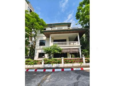 ขาย - พัทยา - หาดบ้านอำเภอ ตำบลนาจอมเทียน อำเภอสัตหีบ จังหวัดชลบุรี, ชลบุรี