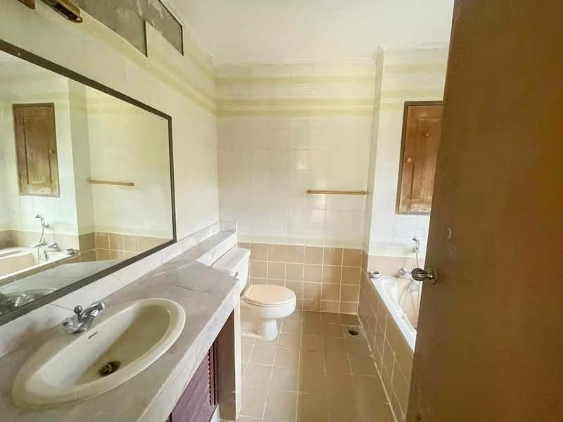 House for sale beach front Pattaya, Chon Buri (Pattaya), ถนนสุขุมวิท - บ้านอำเภอ, Na Chom Thian, Sattahip, Chon Buri (Pattaya), 4 Bedrooms, 268 sqm, Single Detached House For Sale, by Nichapa Phiachan, 500190177 - DDproperty.com