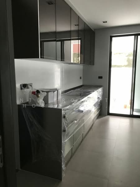 Baan Issara Rama 9, Bangkok, Soi Ramkhamhaeng 24 Yaek 26, Hua Mak, Bang Kapi, Bangkok, 4 Bedrooms, 500 sqm, Single Detached House For Rent, by NTG Property House Co.,Ltd., 500190181 - DDproperty.com