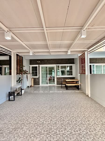 Indy Bangna-Ramkhamhaeng 2, Bangkok, Soi 7, Dok Mai, Prawet, Bangkok, 2 Bedrooms, 90 sqm, Townhouse For Rent, by Wallaya (Jang) Boonmee, 500190193 - DDproperty.com