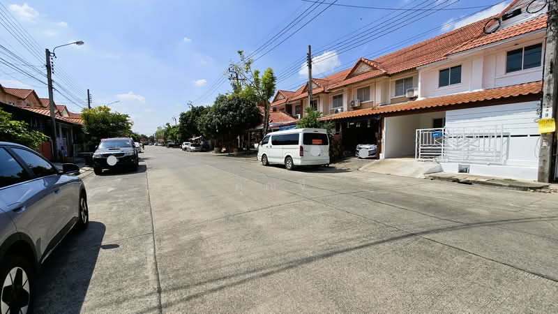 รีโนเวทใหม่ทั้งหลัง! ในราคาคุ้มค่า!! ขายทาวน์เฮ้าส์ 2 ชั้น 19 ตร.ว. หมู่บ้าน พฤกษา 41 กันตนา, Nonthaburi, Ban Mai, Bang Yai, Nonthaburi, 4 Bedrooms, 120 sqm, Townhouse For Sale, by คุณจี, 500190234 - DDproperty.com