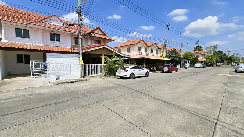 รีโนเวทใหม่ทั้งหลัง! ในราคาคุ้มค่า!! ขายทาวน์เฮ้าส์ 2 ชั้น 19 ตร.ว. หมู่บ้าน พฤกษา 41 กันตนา, Nonthaburi, Ban Mai, Bang Yai, Nonthaburi, 4 Bedrooms, 120 sqm, Townhouse For Sale, by คุณจี, 500190234 - DDproperty.com