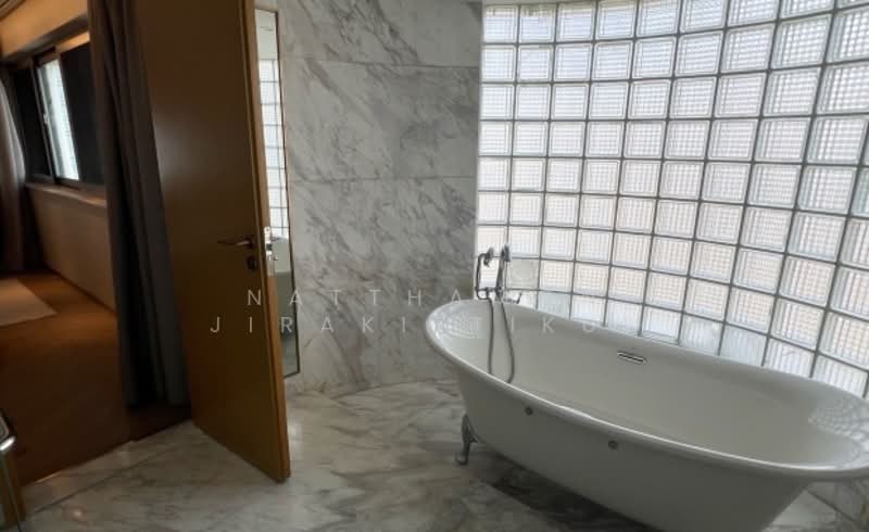 Le Raffine Sukhumvit 24, Bangkok, Soi Sukhumvit 24, Khong Tan, Khlong Toei, Bangkok, 3 Bedrooms, 371 sqm, Condo For Sale, by Natthamon Jirakittikul, 500190240 - DDproperty.com