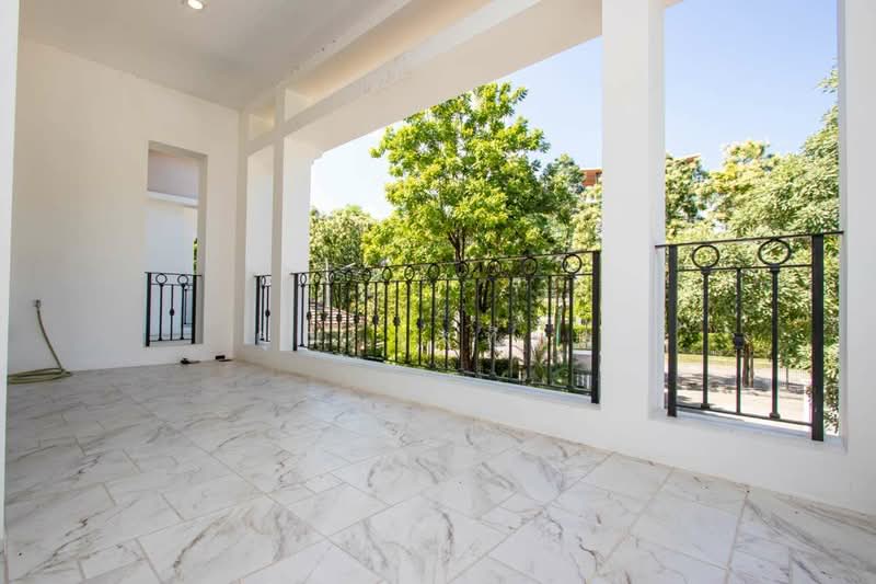 Luxurious 6 Bedroom Property in Serene Lake Mae Hia, Chiang Mai, Mae Hia, Muang Chiang Mai, Chiang Mai, 6 Bedrooms, 242 sqm, Single Detached House For Sale, by คุณ รุ่งทิพย์, 500190241 - DDproperty.com