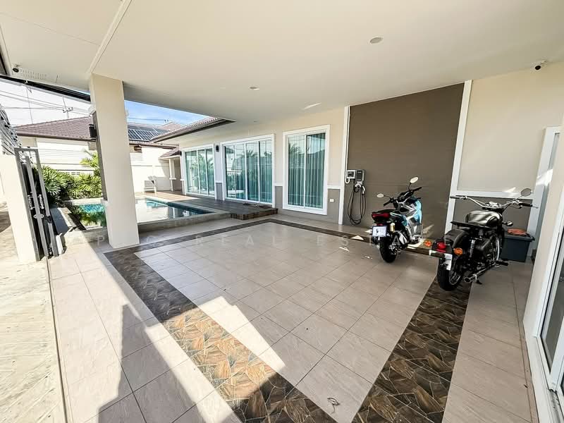 3 Bedroom Pool Villa for Sale East Pattaya, Chon Buri (Pattaya), Bang Lamung, Bang Lamung (Pattaya), Chon Buri (Pattaya), 3 Bedrooms, 181 sqm, Villa For Sale, by PLC real estate, 500190280 - DDproperty.com