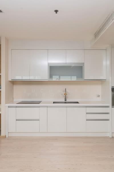 Noble Remix, Bangkok, 772 Soi Sukhumvit 36, Sukhumvit Road, Khong Tan, Khlong Toei, Bangkok, 3 Bedrooms, 183 sqm, Condo For Sale, by Suchanya Piboonwiput, 500190314 - DDproperty.com