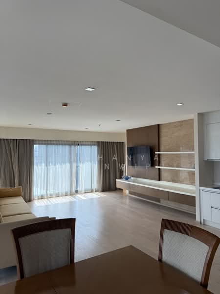 Noble Remix, Bangkok, 772 Soi Sukhumvit 36, Sukhumvit Road, Khong Tan, Khlong Toei, Bangkok, 3 Bedrooms, 183 sqm, Condo For Sale, by Suchanya Piboonwiput, 500190314 - DDproperty.com
