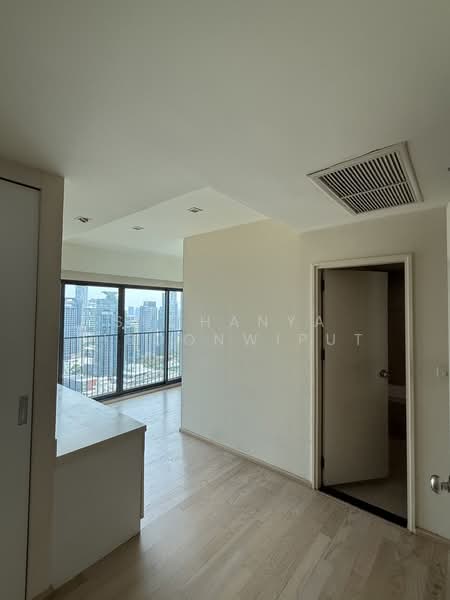 Noble Remix, Bangkok, 772 Soi Sukhumvit 36, Sukhumvit Road, Khong Tan, Khlong Toei, Bangkok, 3 Bedrooms, 183 sqm, Condo For Sale, by Suchanya Piboonwiput, 500190314 - DDproperty.com