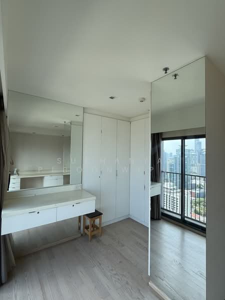 Noble Remix, Bangkok, 772 Soi Sukhumvit 36, Sukhumvit Road, Khong Tan, Khlong Toei, Bangkok, 3 Bedrooms, 183 sqm, Condo For Sale, by Suchanya Piboonwiput, 500190314 - DDproperty.com
