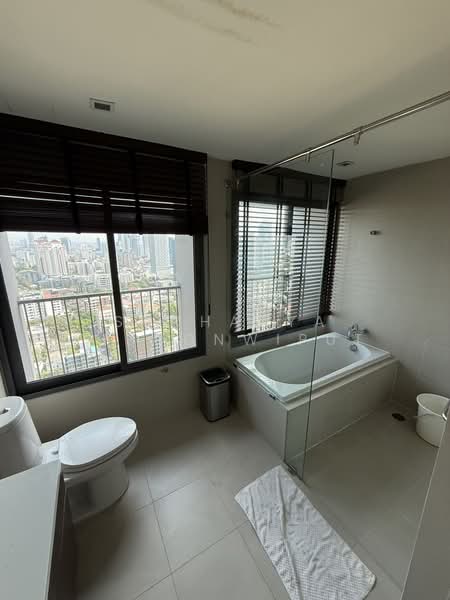 Noble Remix, Bangkok, 772 Soi Sukhumvit 36, Sukhumvit Road, Khong Tan, Khlong Toei, Bangkok, 3 Bedrooms, 183 sqm, Condo For Sale, by Suchanya Piboonwiput, 500190314 - DDproperty.com