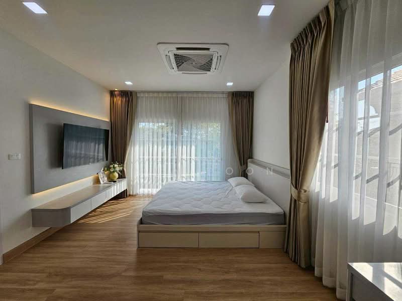 Golden Neo Sukhumvit-Lasalle, Samut Prakan, Samrong Nua, Muang Samut Prakarn, Samut Prakan, 4 Bedrooms, 140 sqm, Single Detached House For Rent, by Khun Poon, 500190328 - DDproperty.com