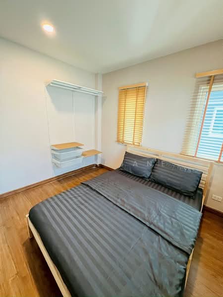 Centro Bangna-Wongwean, Bangkok, Kanchanaphisek Road, Dok Mai, Prawet, Bangkok, 4 Bedrooms, 200 sqm, Single Detached House For Rent, by Khun Jane, 500190342 - DDproperty.com