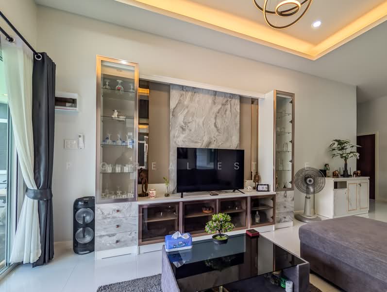 For Sale Pool Villa 3 Bedroom House in Chaiyapruek East Pattaya, Chon Buri (Pattaya), Bang Lamung, Bang Lamung (Pattaya), Chon Buri (Pattaya), 3 Bedrooms, 304 sqm, Villa For Sale, by PLC real estate, 500190350 - DDproperty.com