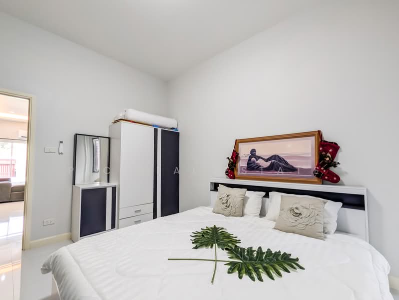 For Sale Pool Villa 3 Bedroom House in Chaiyapruek East Pattaya, Chon Buri (Pattaya), Bang Lamung, Bang Lamung (Pattaya), Chon Buri (Pattaya), 3 Bedrooms, 304 sqm, Villa For Sale, by PLC real estate, 500190350 - DDproperty.com