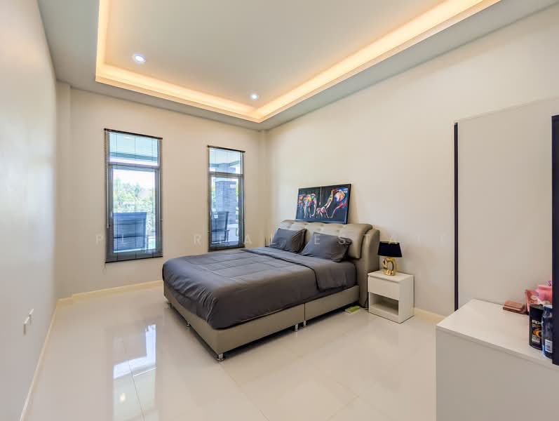 For Sale Pool Villa 3 Bedroom House in Chaiyapruek East Pattaya, Chon Buri (Pattaya), Bang Lamung, Bang Lamung (Pattaya), Chon Buri (Pattaya), 3 Bedrooms, 304 sqm, Villa For Sale, by PLC real estate, 500190350 - DDproperty.com