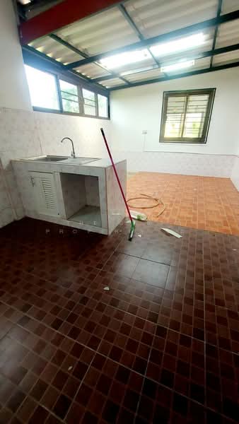 หมู่บ้านแฟมิลี่ทาวน์1 ชลบุรี (Family Town1), ชลบุรี, นาป่า, เมืองชลบุรี, ชลบุรี, 120 ตร.ม., ทาวน์เฮ้าส์ ขาย, โดย The Best Property อ้อ, 500190352 - DDproperty.com