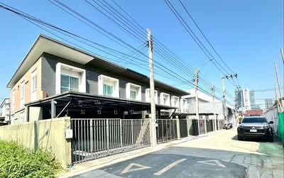 ขาย - ทาวน์เฮ้าส์ 2 ชั้น 23.2 ตร.ว. ทาวน์เฮ้าส์ ซอยรามอินทรา62 แยก1 ใกล้รพ.สินแพทย์รามอินทรา, กรุงเทพ