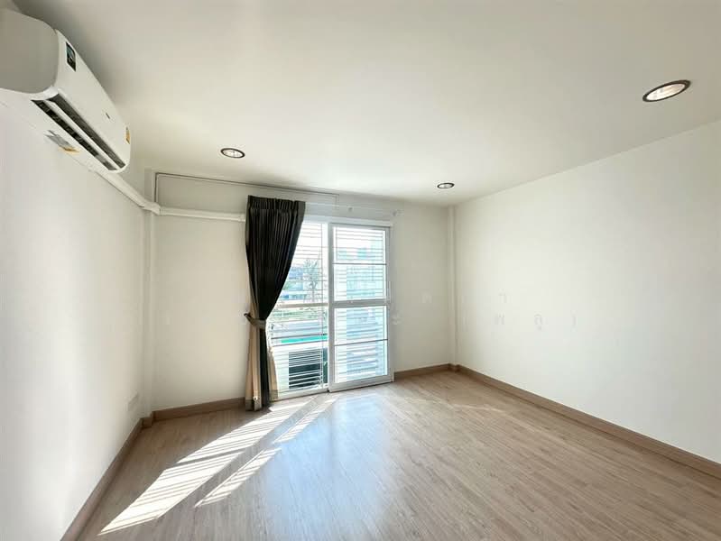 ทาวน์เฮ้าส์ 2 ชั้น 23.2 ตร.ว. ทาวน์เฮ้าส์ ซอยรามอินทรา62 แยก1 ใกล้รพ.สินแพทย์รามอินทรา, กรุงเทพ, ถนนรามอินทรา, รามอินทรา, คันนายาว, กรุงเทพ, 96 ตร.ม., ทาวน์เฮ้าส์ ขาย, โดย คุณ อาทิตยา พรมชัยชนะ (พลู), 500190370 - DDproperty.com