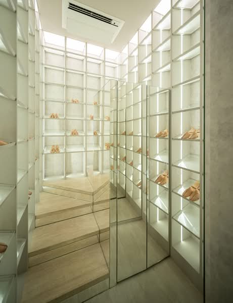 Sonle Residences, Bangkok, Wong Sawang, Bang Sue, Bangkok, 5 Bedrooms, 1,365 sqm, Single Detached House For Sale, by Kanchana Praneewong, 500190428 - DDproperty.com