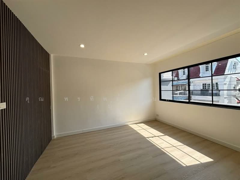 หมู่บ้านบุษราคัมริมน้ำ บรมราชชนนี9, Bangkok, ถนนบรมราชชชนนี, Arun Amarin, Bangkok Noi, Bangkok, 2 Bedrooms, 90 sqm, Townhouse For Sale, by คุณ พรทิพย์ จันทร์หา (ปุ๋ย), 500190470 - DDproperty.com