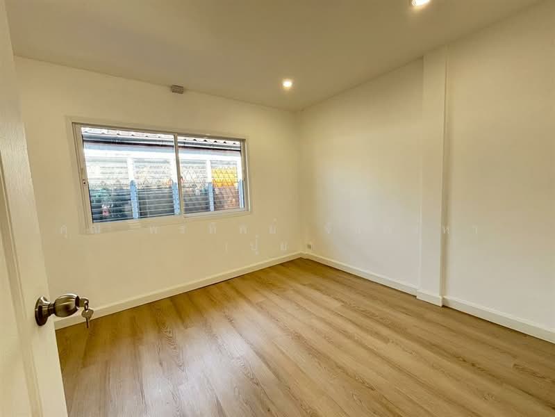 หมู่บ้านบุษราคัมริมน้ำ บรมราชชนนี9, Bangkok, ถนนบรมราชชชนนี, Arun Amarin, Bangkok Noi, Bangkok, 2 Bedrooms, 90 sqm, Townhouse For Sale, by คุณ พรทิพย์ จันทร์หา (ปุ๋ย), 500190470 - DDproperty.com