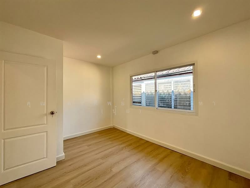 หมู่บ้านบุษราคัมริมน้ำ บรมราชชนนี9, Bangkok, ถนนบรมราชชชนนี, Arun Amarin, Bangkok Noi, Bangkok, 2 Bedrooms, 90 sqm, Townhouse For Sale, by คุณ พรทิพย์ จันทร์หา (ปุ๋ย), 500190470 - DDproperty.com